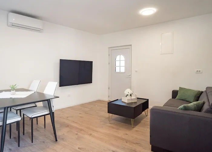 Rocky Apartament Makarska